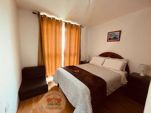 2 slaapkamers, een strijkplank/strijkijzer, wifi, beddengoed