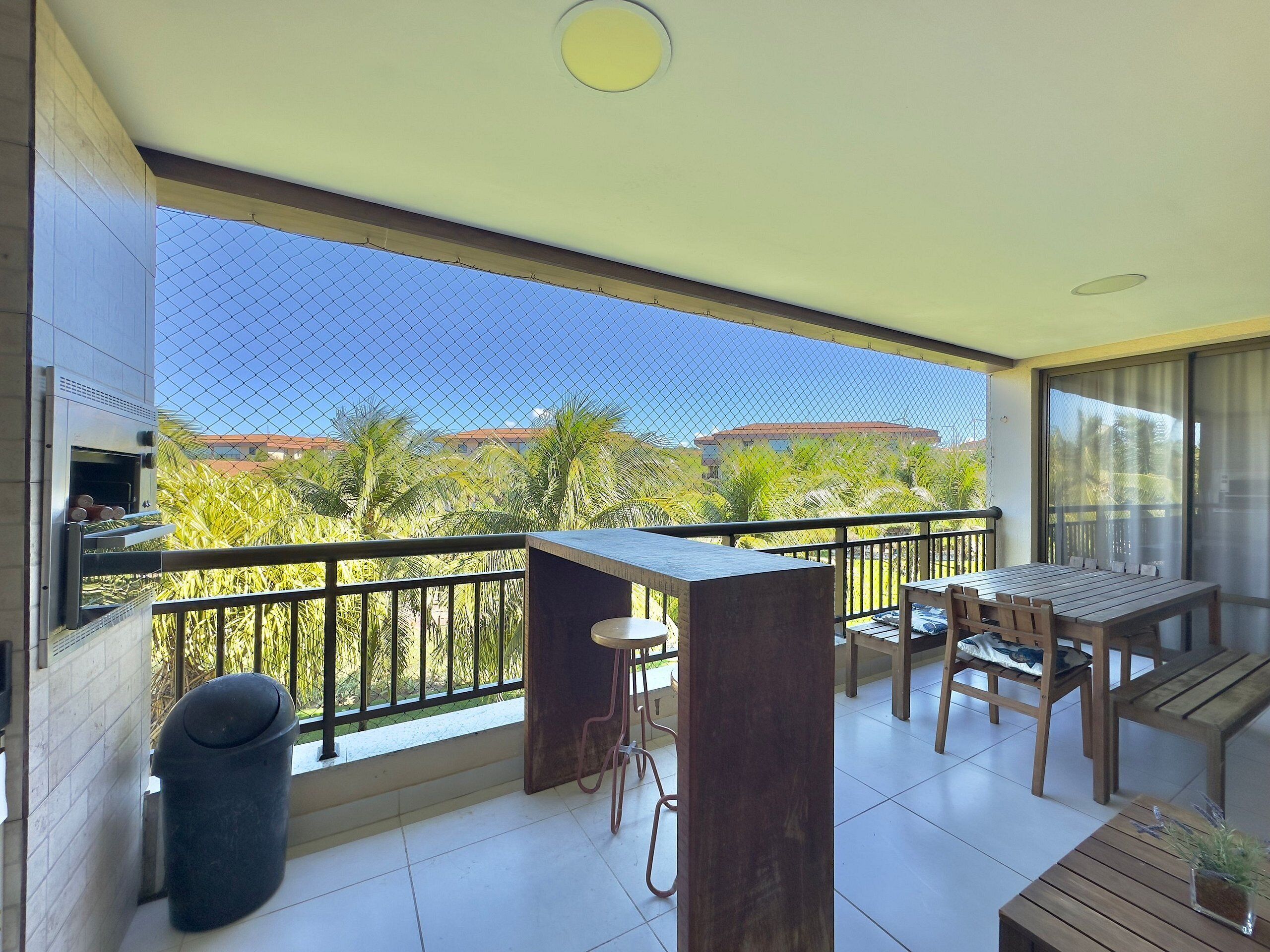 Apartamento superluxo | Opções para refeição ao ar livre