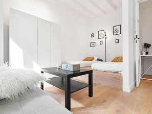 2 chambres, fer et planche Ă repasser, accĂšs Ă Internet, literie fournie