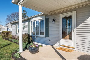 Exterior detail - Rolling Hills Symphony (Shippensburg)