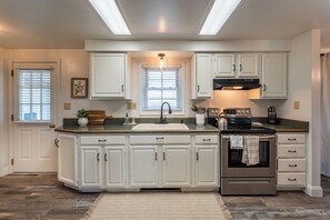 Fridge, microwave, oven, stovetop - Rolling Hills Symphony (Shippensburg)