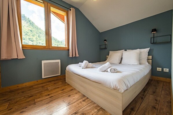2 bedrooms