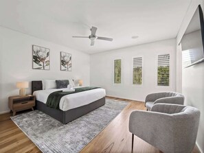 4 bedrooms, iron/ironing board, WiFi, bed sheets