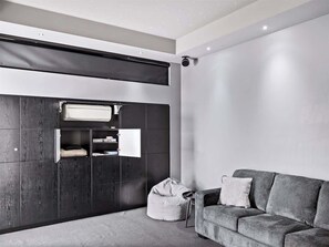 TV, offices