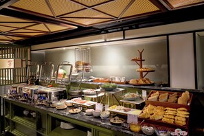Tägliches inbegriffenes Frühstücksbuffet