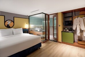 Hochwertige Bettwaren, Daunenbettdecken, Pillowtop-Betten, Minibar