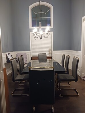 Dining - Sweet Home C (Bowling Green)