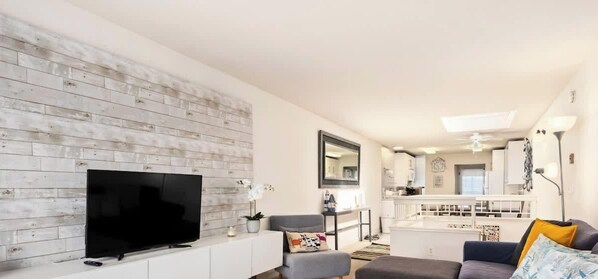 Smart TV, offices