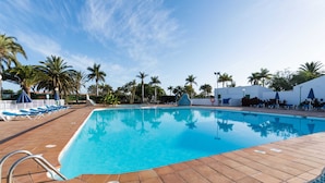 Outdoor pool - Apartment in Maspalomas Near the Beach (San Bartolomé de Tirajana)