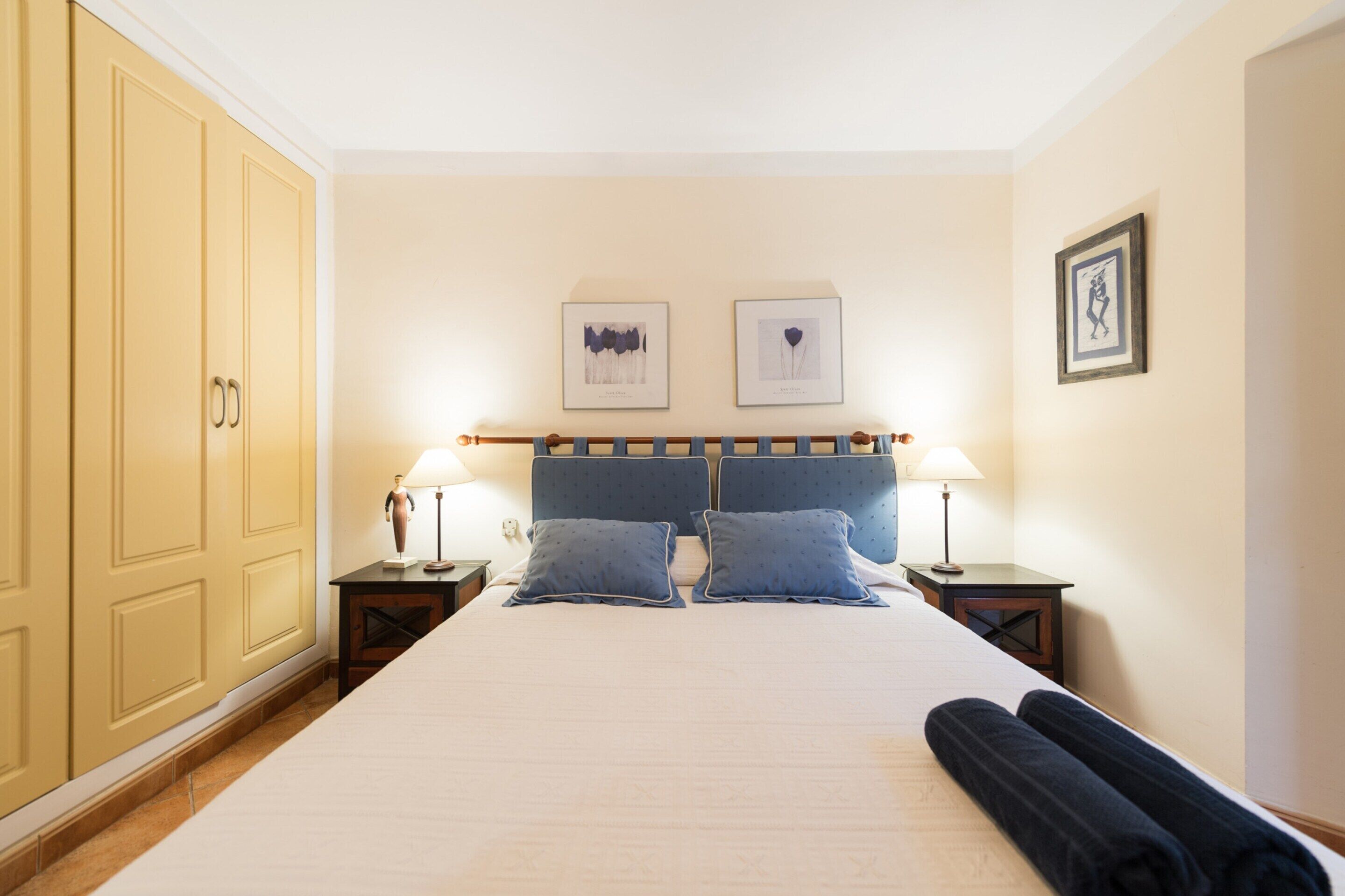 House | 3 bedrooms, iron/ironing board