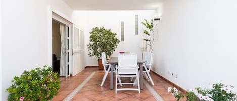 บ้านพัก | รับประทานอาหารกลางแจ้ง