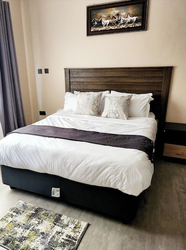 Classic One Bedroom Apartment, Spacious with Modern facilities