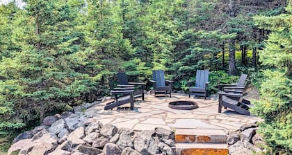 Gooseberry Trailside Suites | Encampment River Suite