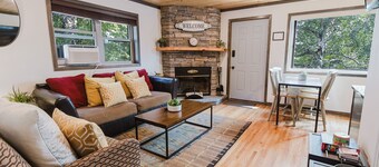 Gooseberry Trailside Suites | Encampment River Suite