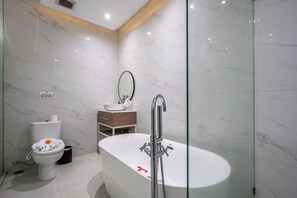 Hair dryer, towels, toilet paper - Villa Shinta (by JB Villas) (Bali)