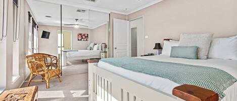 3 habitaciones, tabla de planchar con plancha, cuna de viaje y wifi