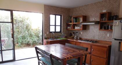 "Comfortable and cozy house south of the city, ideal for couples or families."