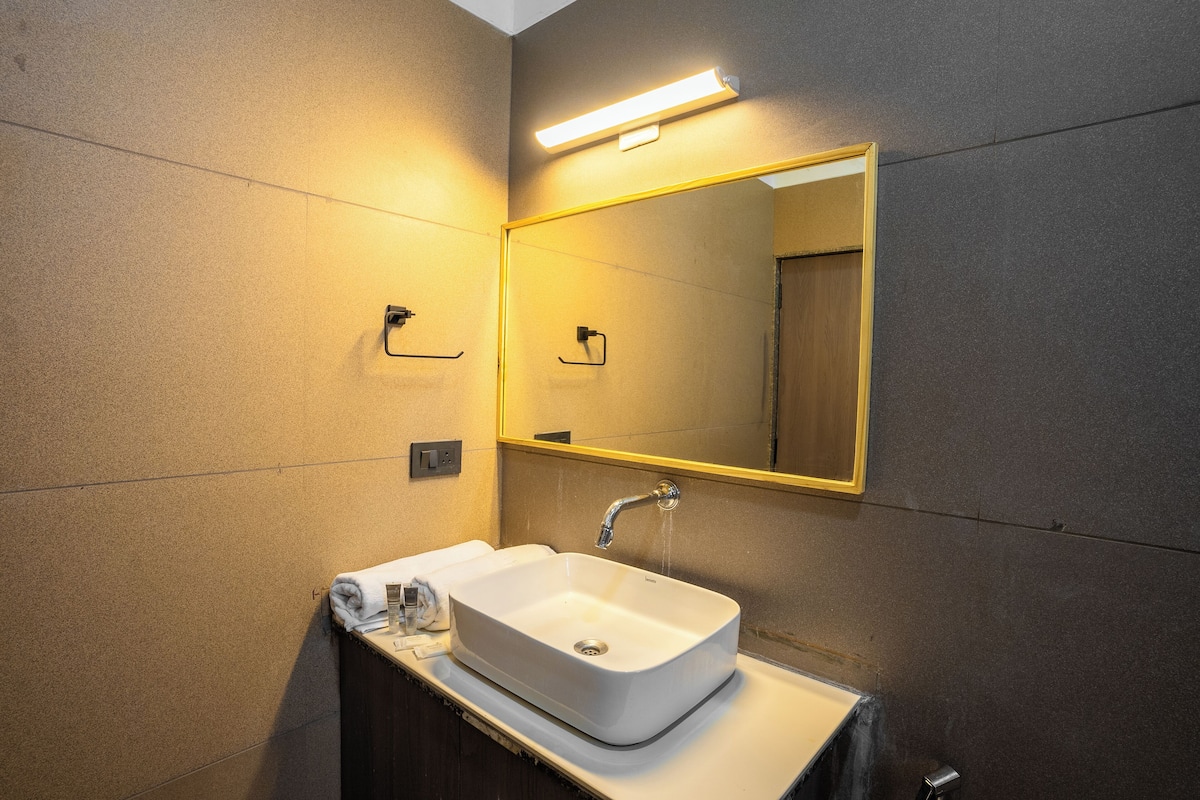 Handtücher, Seife, Shampoo, Toilettenpapier