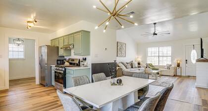 7 Mi to Lake Bridgeport: Home w/ Yard & Grill!