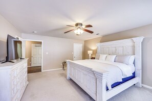3 bedrooms, desk, iron/ironing board, Internet