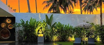 Villa Mika: luxury tropical home