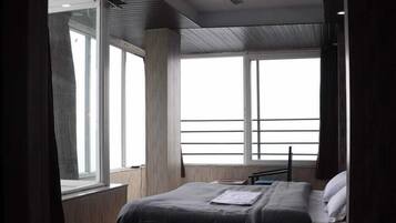 Deluxe Room | Free WiFi