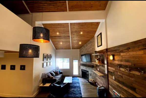 Smart TV, fireplace, video games