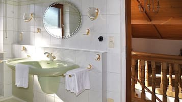 淋浴設備、風筒、提供毛巾、番梘