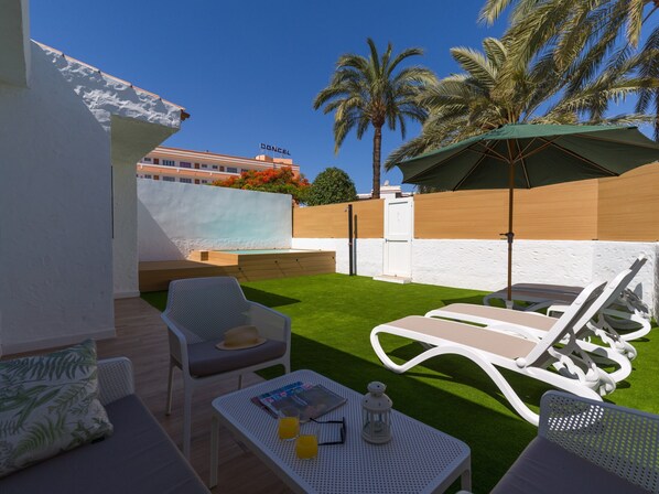 Bungalow | Property grounds - Bungalow Near Yumbo & Playa del Ingles Beach (San Bartolomé de Tirajana)