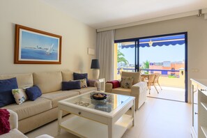 House | Living room - Duplex in Meloneras Near Maspalomas Beach (San Bartolomé de Tirajana)