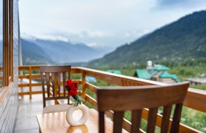 高级房, 山景 | 阳台景观