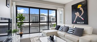 Modern 3-Bedroom Townhouse in Quiet Greenway