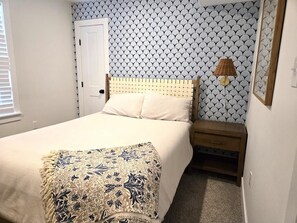 5 slaapkamers, een strijkplank/strijkijzer, internet