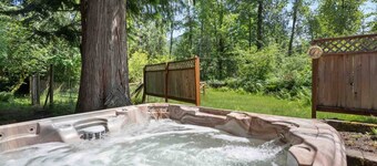 Wonderful Mountain Escape, Private Hot Tub, Perfect For Families, 12 Miles to Government Camp