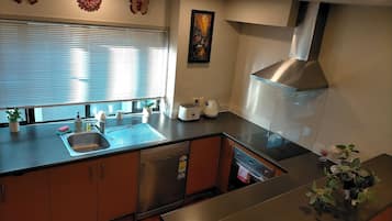 Microwave, oven, stovetop, dishwasher