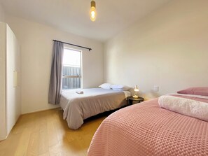 7 chambres, fer et planche à repasser, lit parapluie, Wi-Fi gratuit