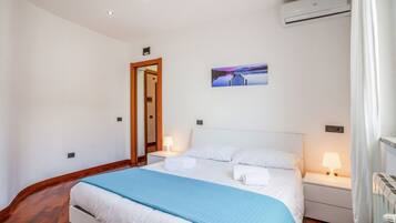 2 chambres, fer et planche Ă  repasser, Wi-Fi, draps fournis