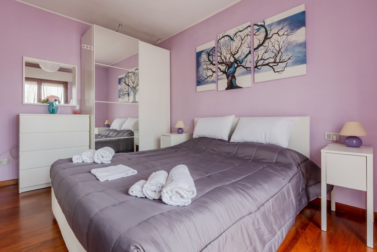 3 bedrooms, iron/ironing board, travel cot, WiFi