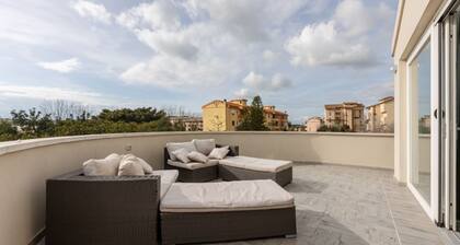 Comfortable Terrace Apartment - Sestu