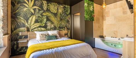 Internet, bed sheets