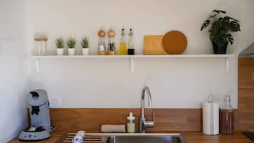 Réfrigérateur, micro-ondes, four, lave-vaisselle