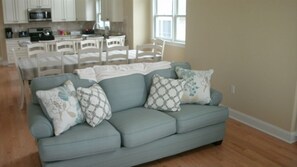 Télévision, cheminée, lecteur de DVD