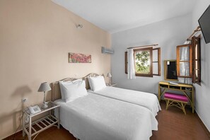 1 chambre, bureau, fer et planche à repasser, Wi-Fi gratuit