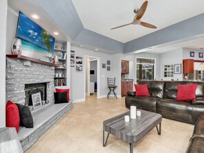 TV connectée, cheminée, jeux vidéo