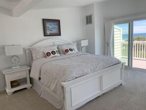 4 bedrooms, iron/ironing board, Internet