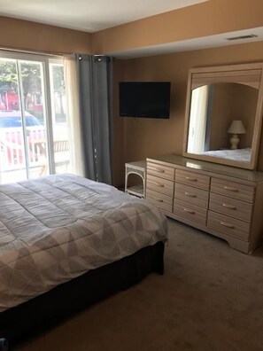 5 Schlafzimmer, Bügeleisen/Bügelbrett, Internetzugang