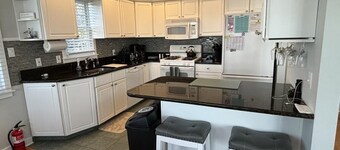 Spacious 4 bedroom 31/2 bath in Barnegat Light