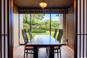 Ryokan dining - hakone kaorukaze (Hakone)