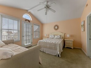 4 dormitoris, planxa i posts de planxar, Internet i roba de llit 