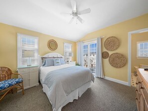 5 bedrooms, iron/ironing board, Internet